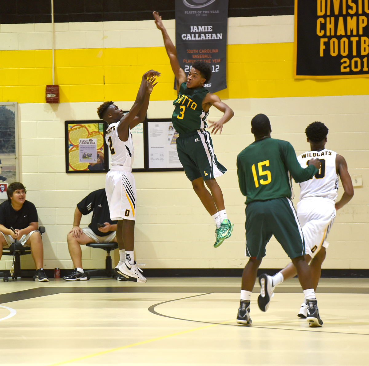 PHOTO GALLERY: Dillon And Latta Battle For Bragging Rights