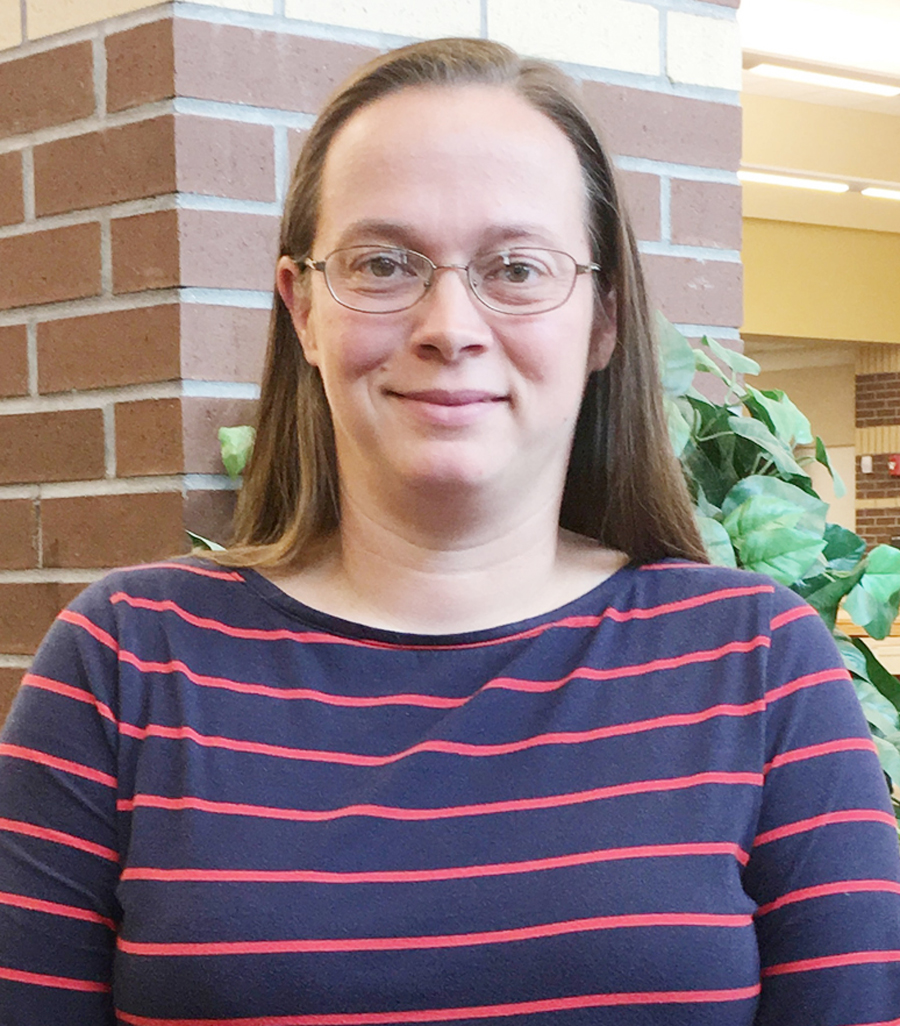 Amy Roberts Named Dillon Middle School Teacher Of The Year