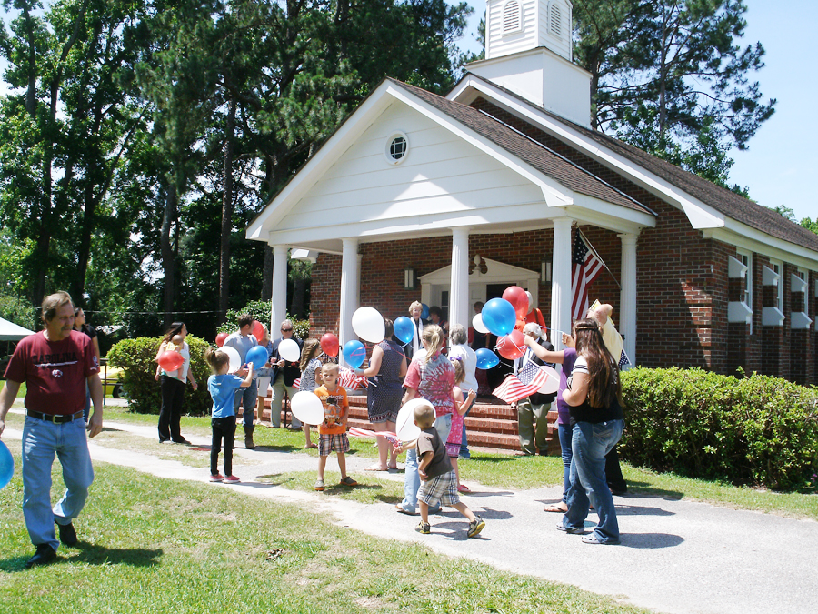 Fork Presbyterian Church Holds Special Memorial Day Service (with photo gallery)