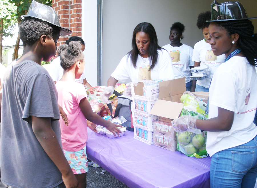 Summer Food Service Tour Stops By Library