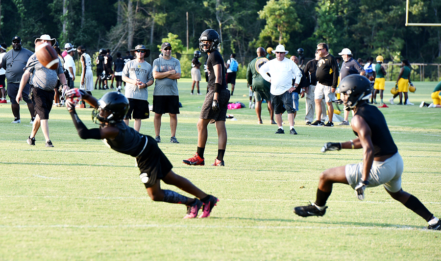 Seven-On-Seven Football Underway