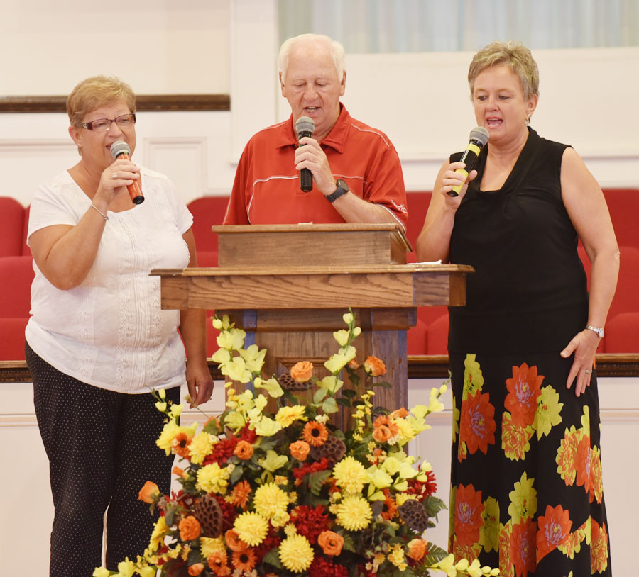 PHOTO GALLERY: Mount Calvary Baptist Church Has In-House Gospel Singing