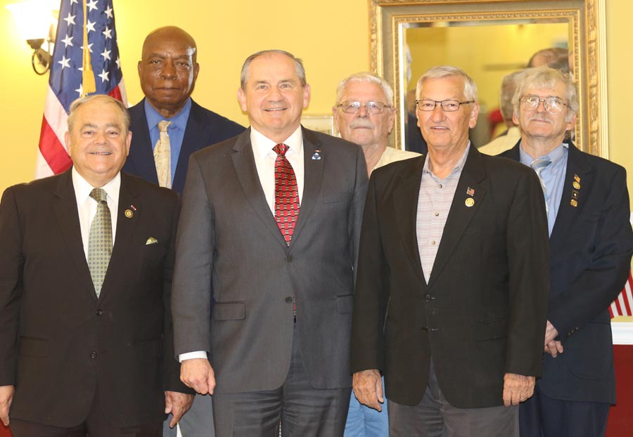 PHOTO GALLERY: Veterans Of The Year Group Holds Banquet