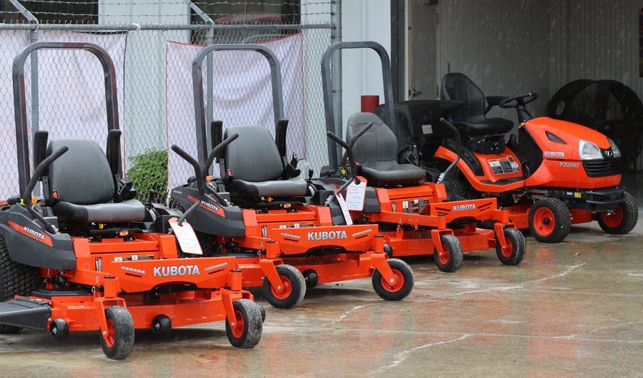 PHOTO GALLERY: Kubota Field Day Held At Dillon Tractor