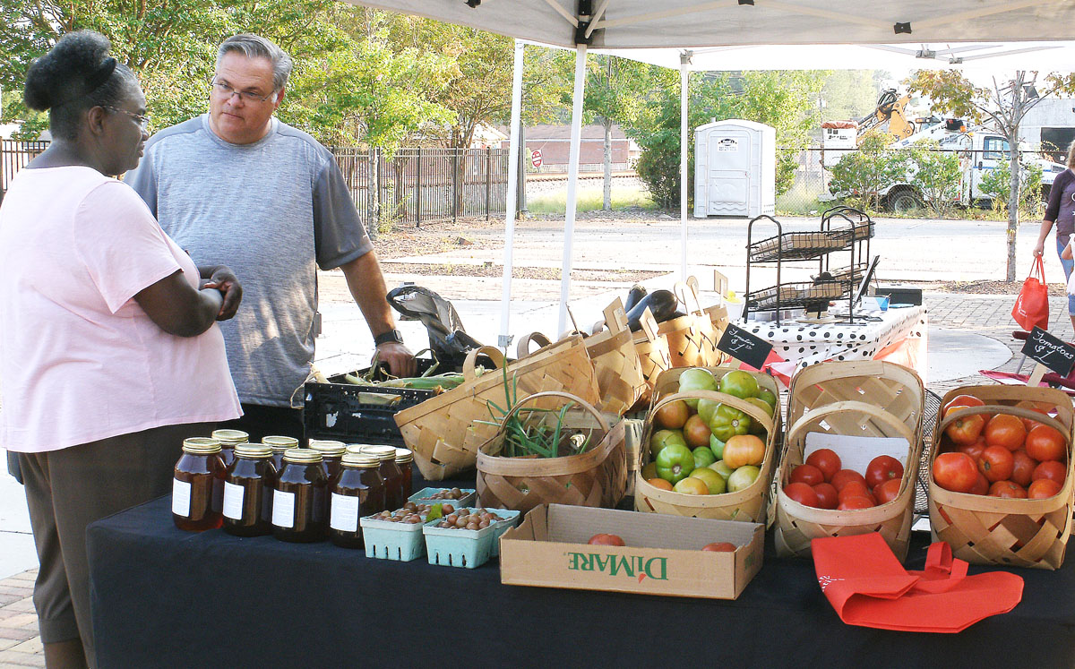 Bee-Themed Pop-Up Farmer’s Market Held