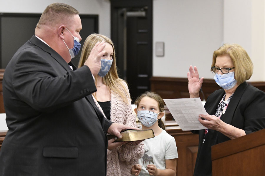 Dillon County Council Members Take Oath