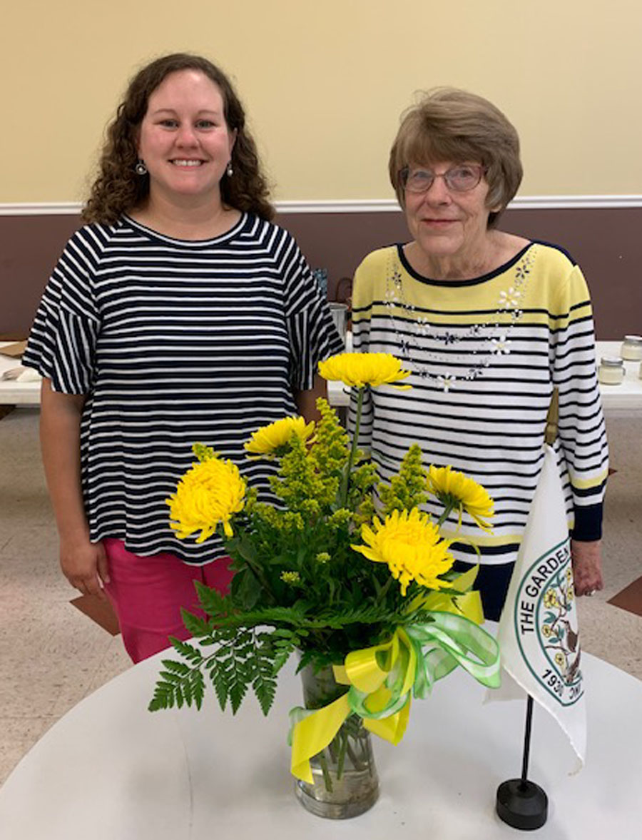 Yellow Jessamine Garden Club Learns About Candlemaking