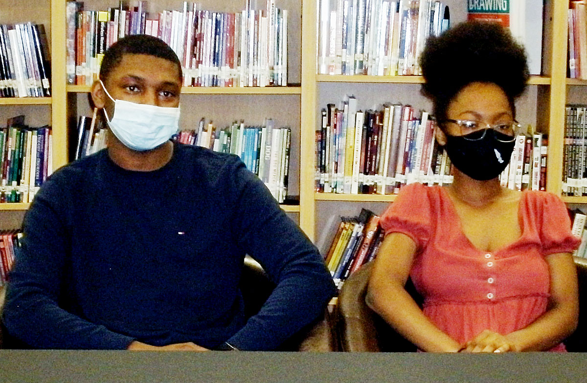 Two DHS Students Earn Full Rides To Clemson