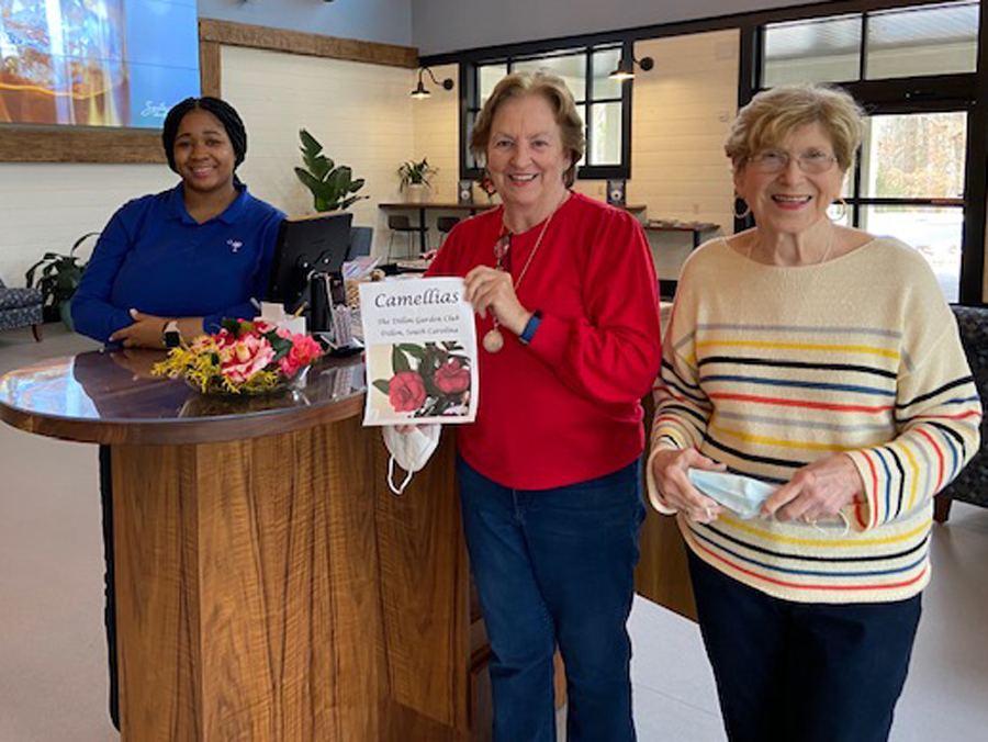 Dillon Garden Club Delivering Fresh Flowers To S.C. Welcome Center