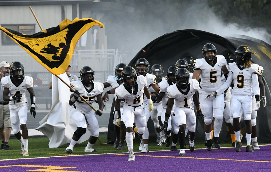 PHOTO GALLERY: Dillon Varsity Football Defeats Wilson