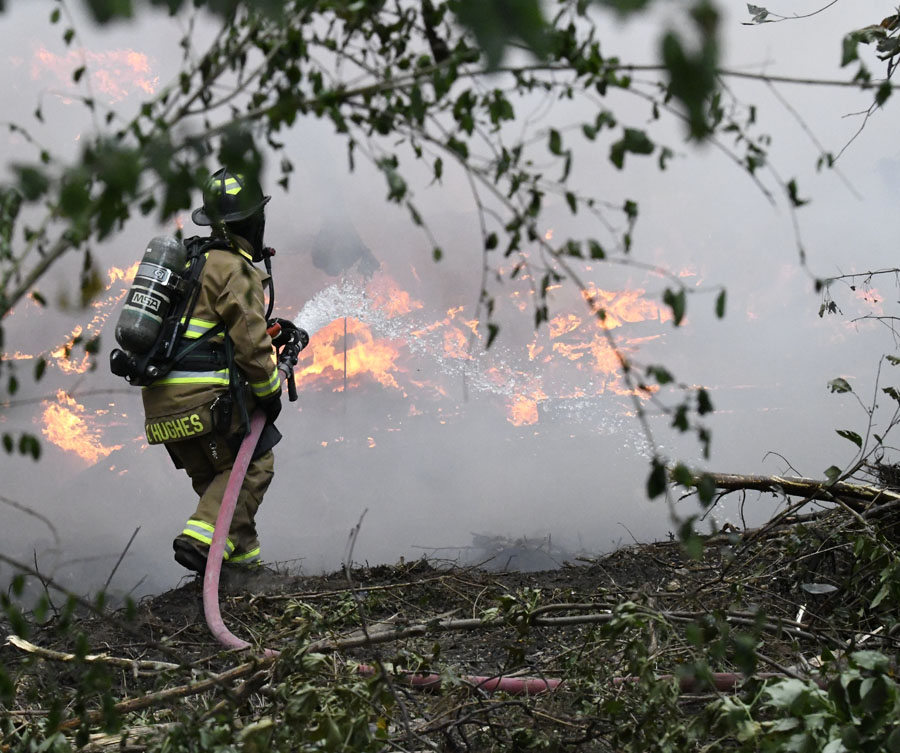 PHOTO GALLERY: Old Basket Factory Burns