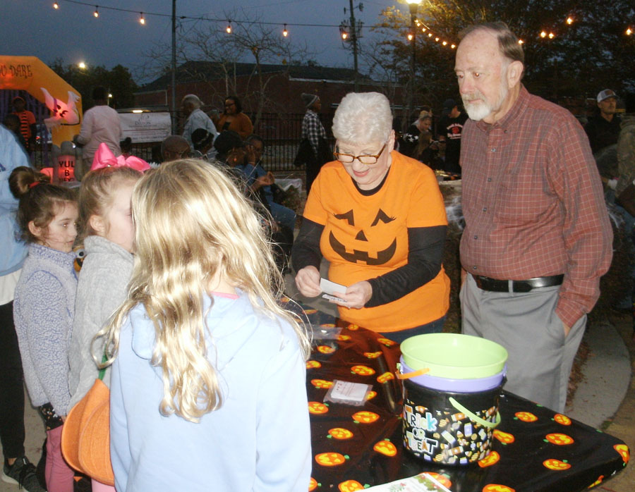 PHOTO GALLERY: Jack-O-Lantern Jubilee Is Huge Success