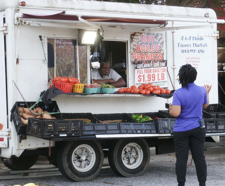 First Pop-Up Farmers Market Of The Season Held