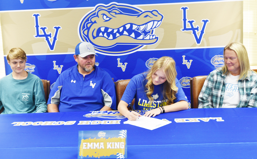 Emma King Signs With Limestone