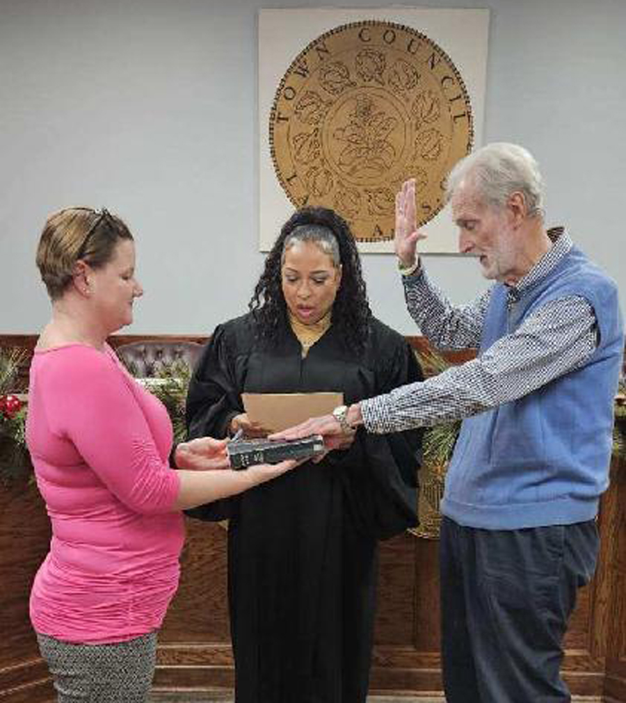 Abbott Shelley Sworn In For Another Term Of Office