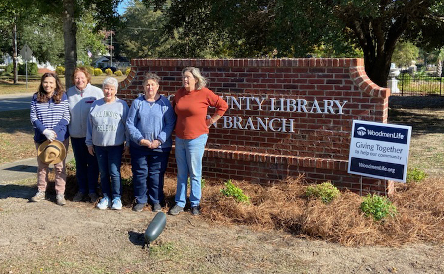 Garden Club Hosts Tree Planting Ceremony