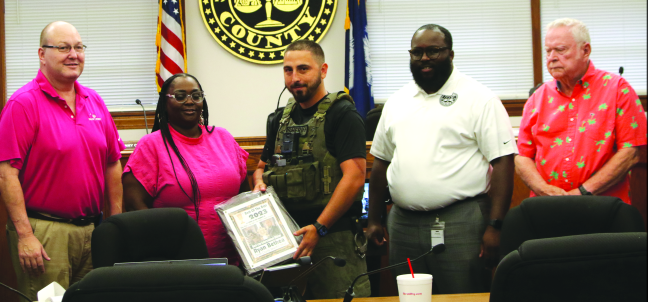 Detective Bethea Receives  Best of the Best Plaque